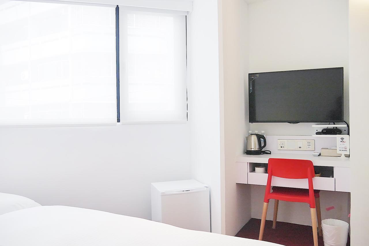 Time Flyer Hotel Taichung Luaran gambar