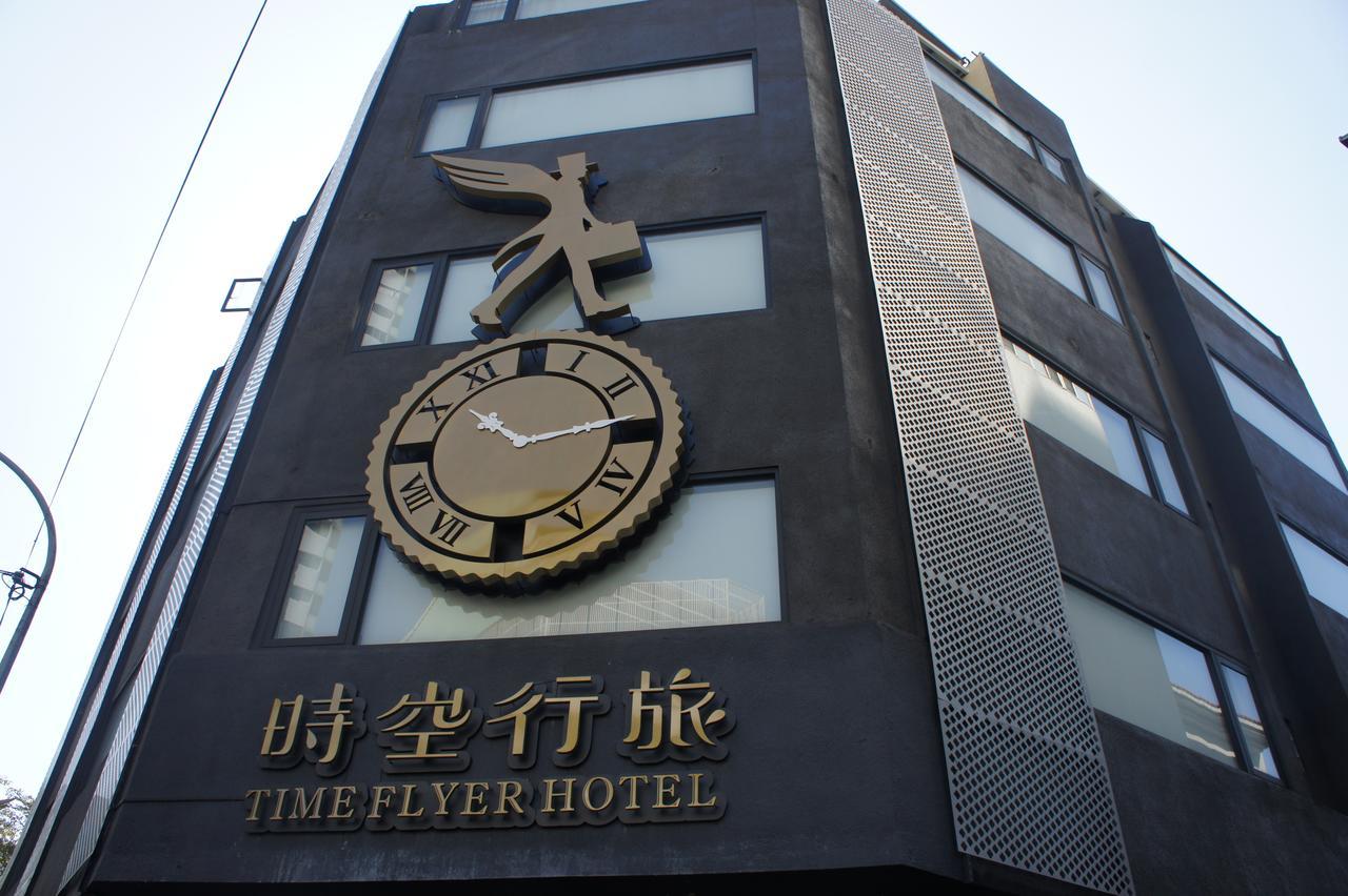 Time Flyer Hotel Taichung Luaran gambar
